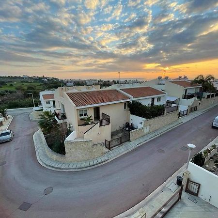 Melanos Sea View Apartment Pafos Exterior foto