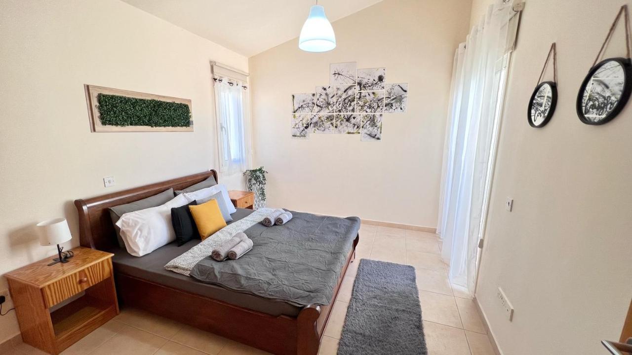 Melanos Sea View Apartment Pafos Exterior foto
